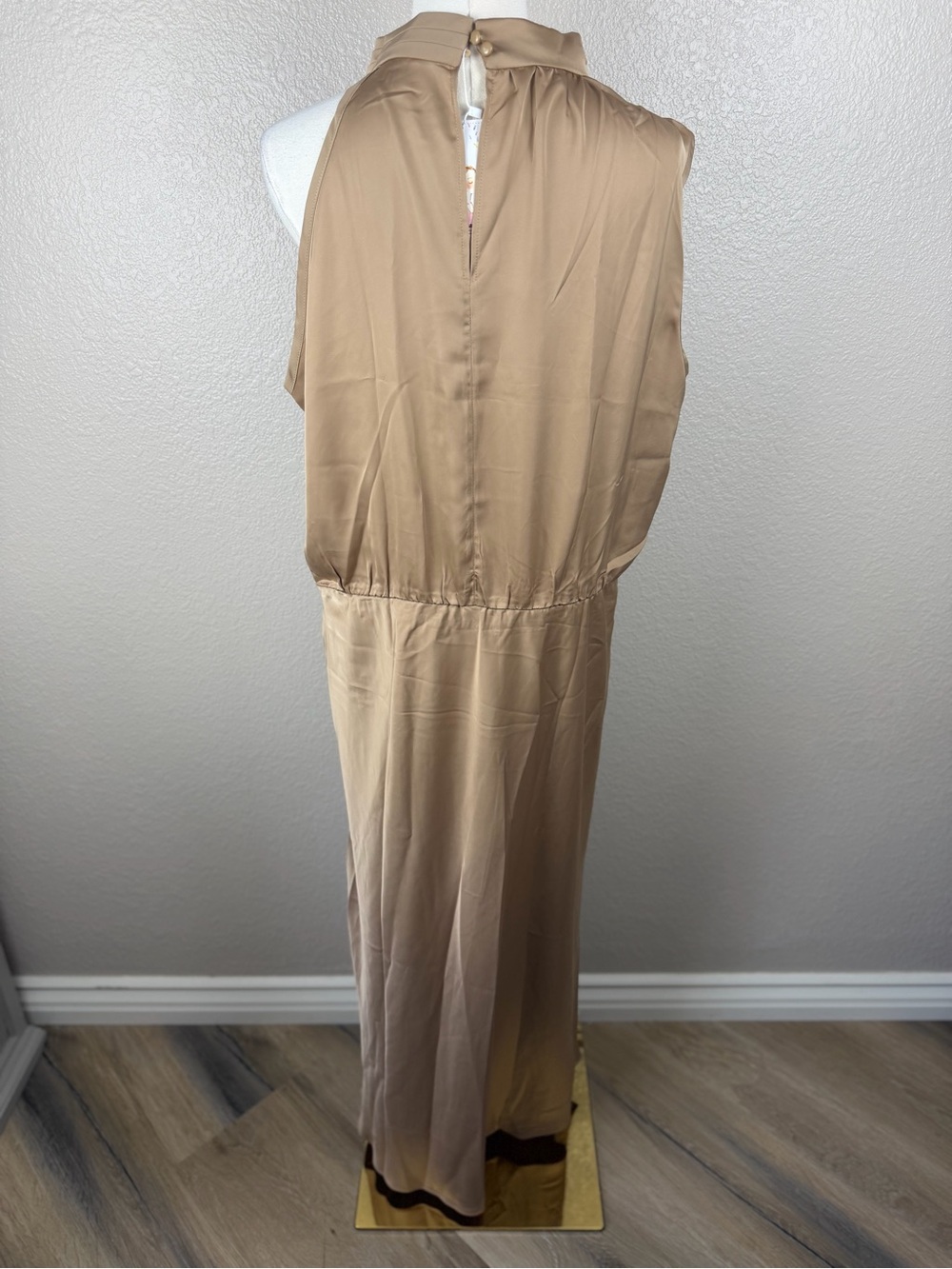 NWT Draped High-Neck Maxi Dress in Taupe, XL - Picture 4 of 9